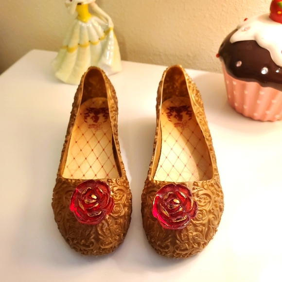 Disney Princess Belle Costume Shoes - Picture 1 of 6